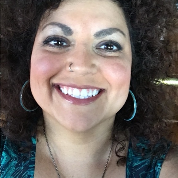 Meet your Posher, Melissa - Picture 7 of 8